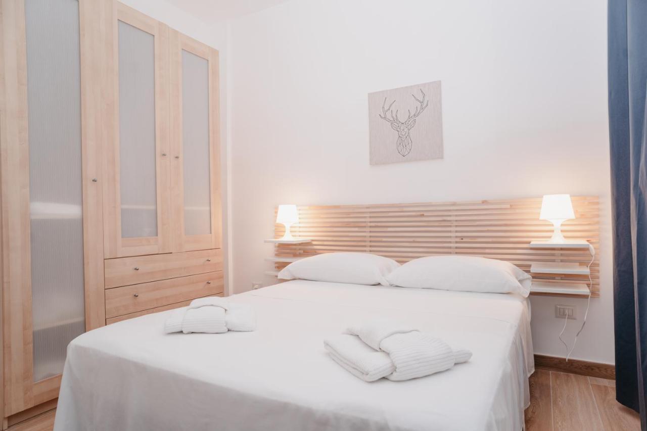 Appartamento Brombeis Fantastica By Casa Napoletana - Town Center Napoli Esterno foto